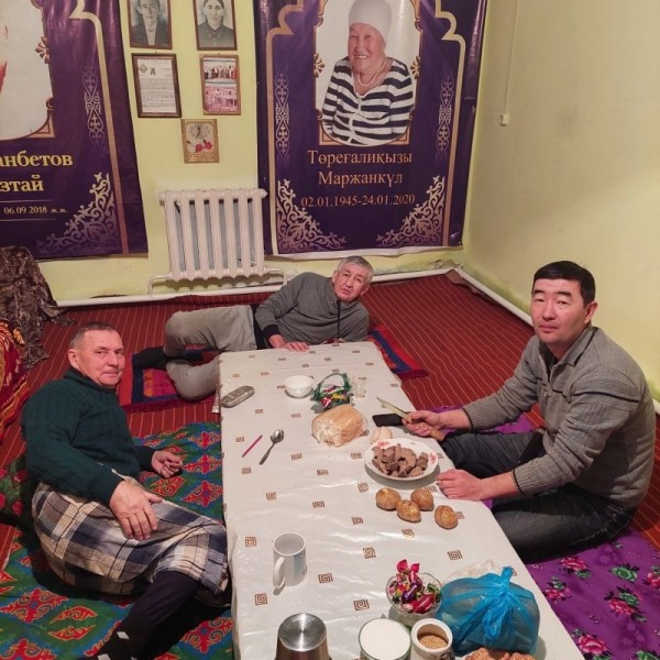 С Новым Годом! С Новым Годом!